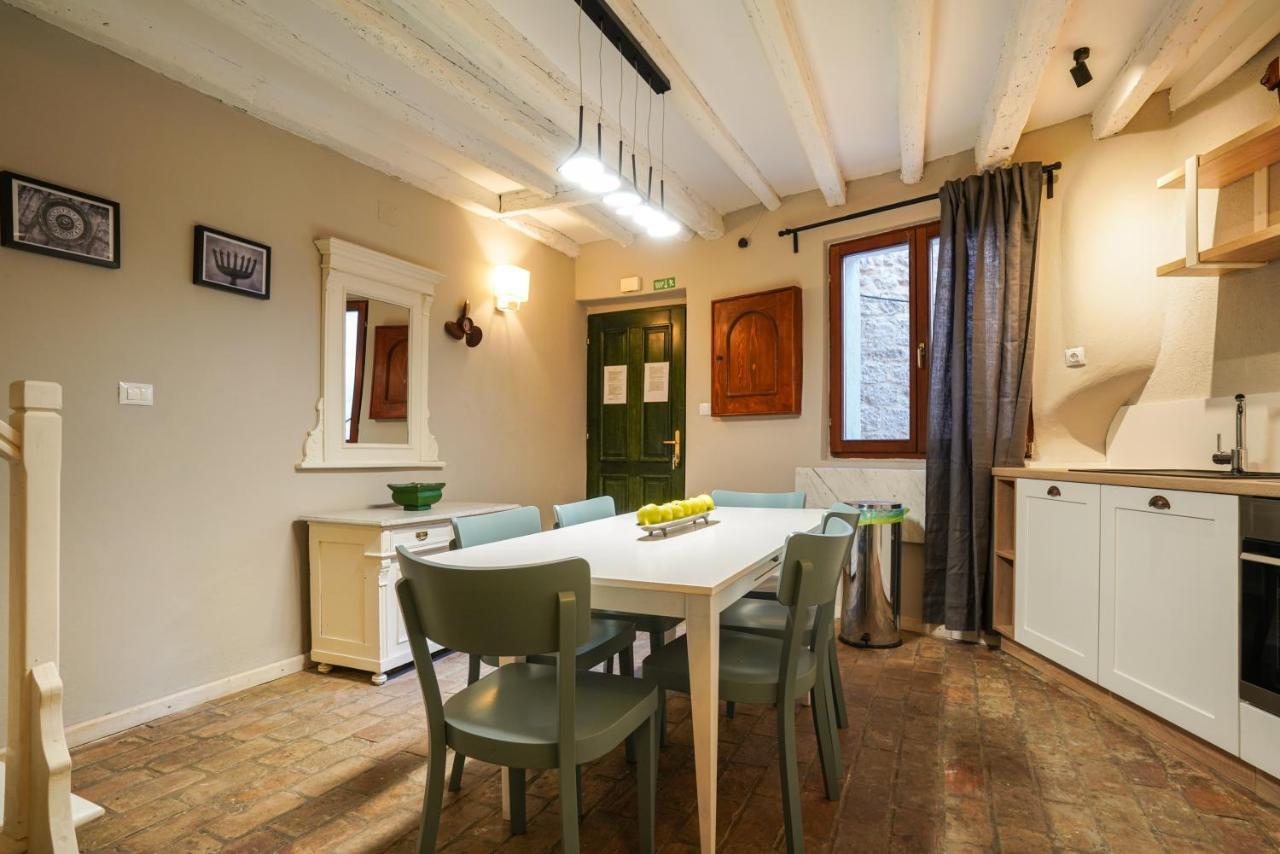 Deluxe Apartment Casa Flores With Sea View & Terrace Rovinj Eksteriør bilde